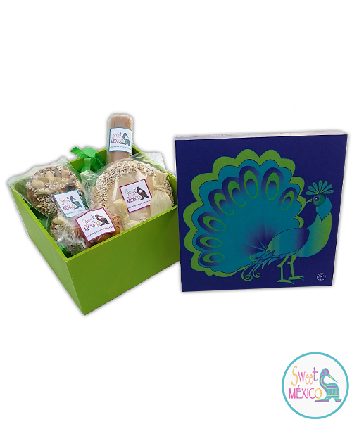 Caja cuadrada "Pavo real" con Dulces tradicionales