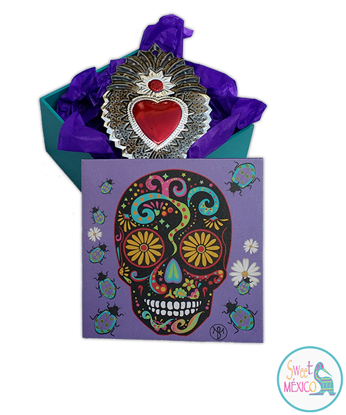 "Calavera" morada con Artesan&iacute;a en lat&oacute;n